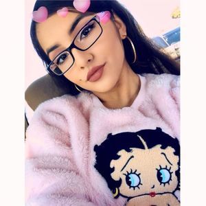 Meet your Posher, Leticia